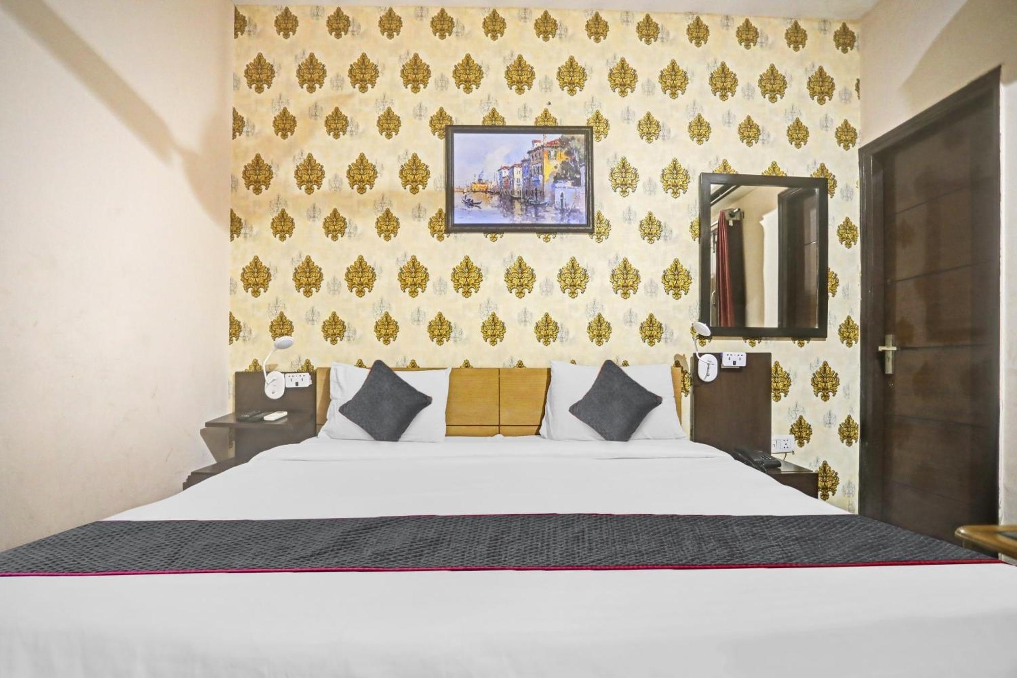 Hotel O Shivam Guest House New Delhi Exterior photo